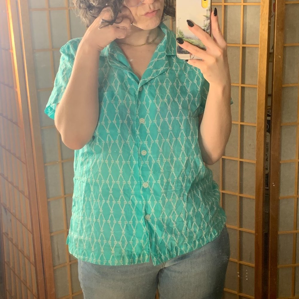 Chain Link Button-Down - Picture 4 of 5